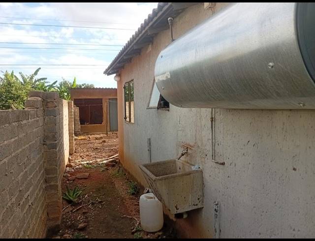 2 BEDROOM HOUSE FOR SALE IN SOSHANGUVE XX